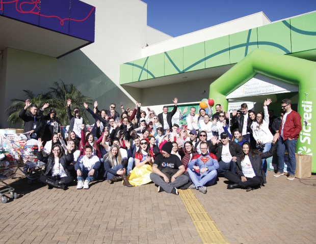 Três toneladas de alimentos