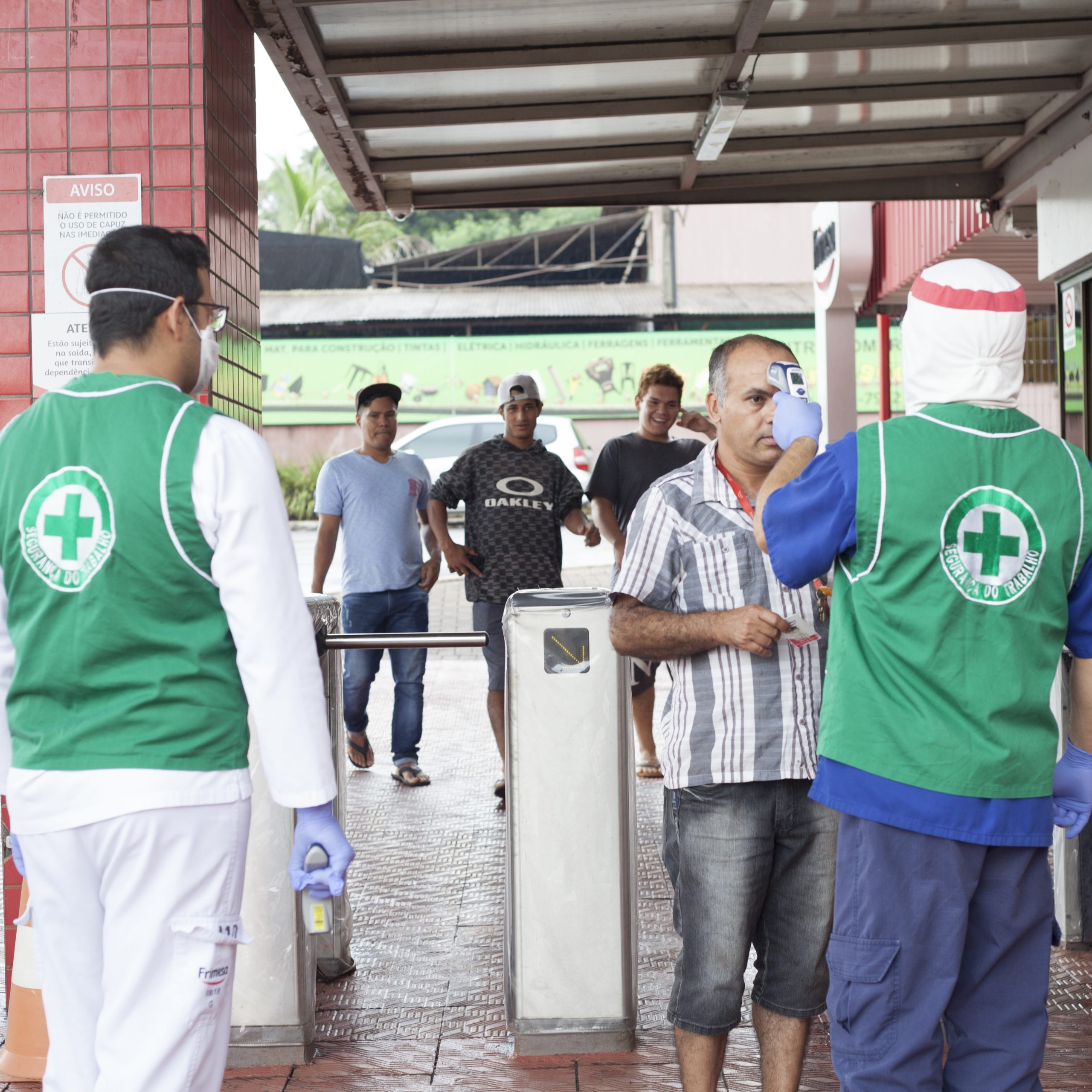Verificação de temperatura corporal