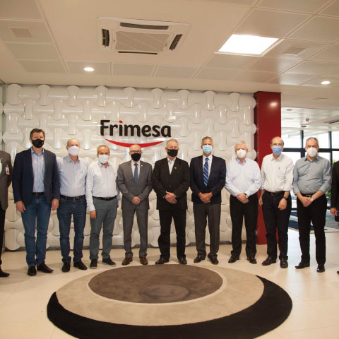 Frimesa recebe comitiva do General Ferreira, presidente da Itaipu
