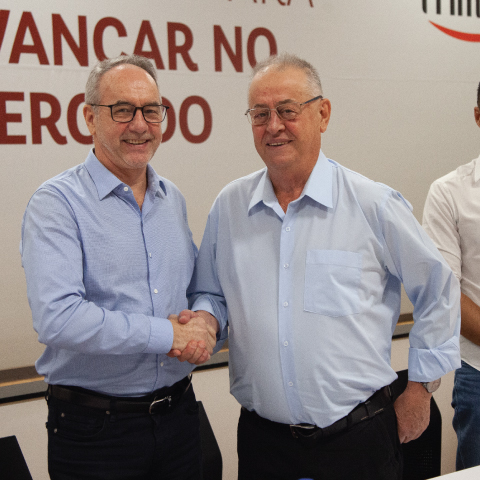 Zydek assume a presidência