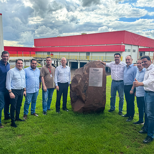 Governador do Paraná visita Frigorífico da Frimesa