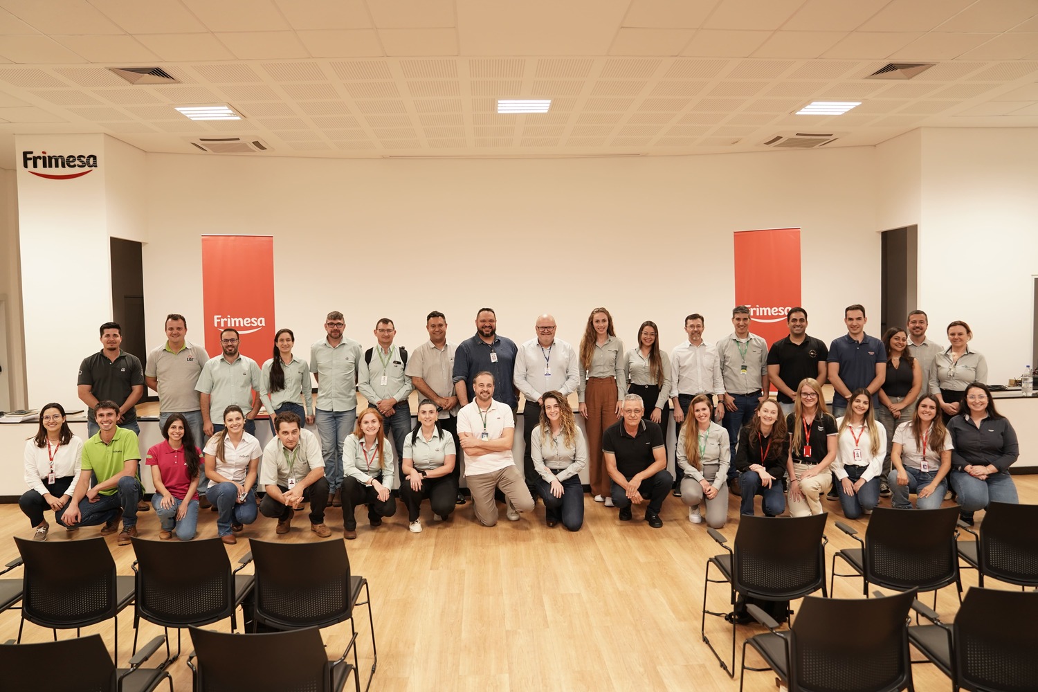 Frimesa recebe evento sobre Biosseguridade da Embrapa