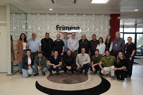 Frimesa recebe visita da Associação Paulista de Criadores de Suínos (APCS)