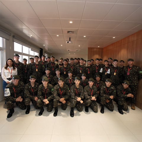 Frimesa recebe atiradores do Tiro de Guerra de Medianeira